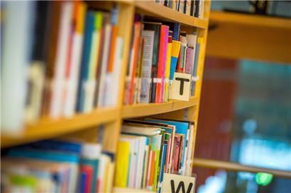 „T“ wie Tatendrang: Die Mitarbeitenden in Bibliotheken gehen ihrem Beruf mit Leidenschaft nach
