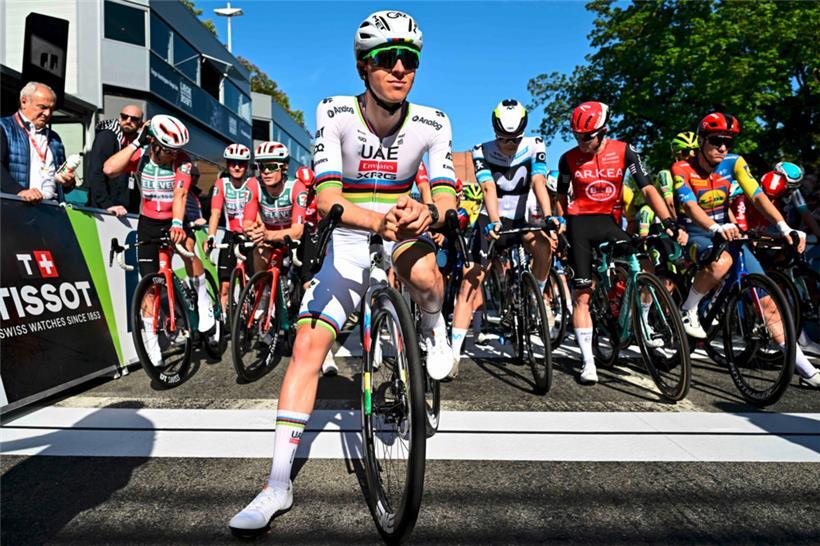 Tadej Pogacar stellt seine Konkurrenten in den Schatten
