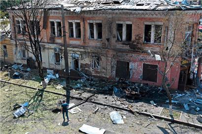 Täglich greifen die russischen Invasionstruppen die Zivilbevölkerung mit Drohnen an
