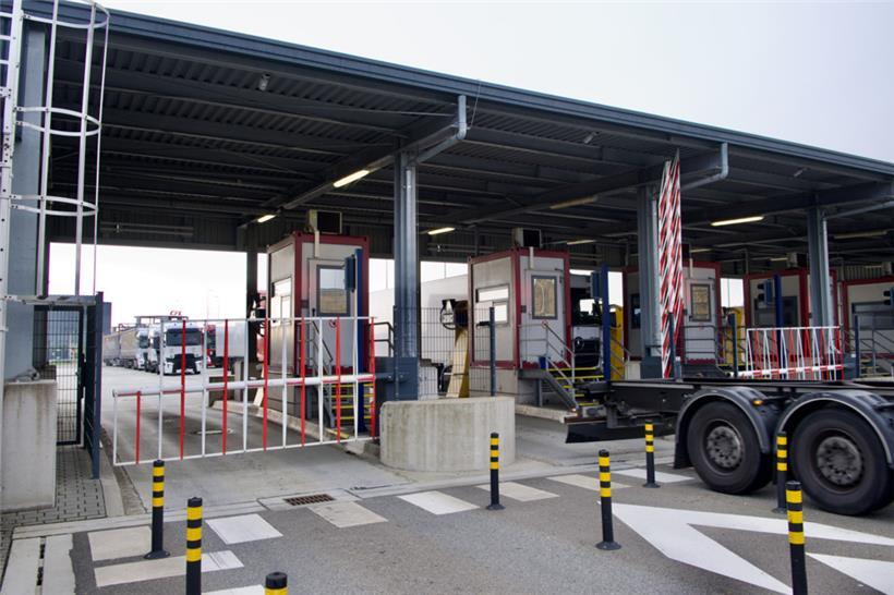 Täglich passieren hier im Schnitt 350 bis 400 Lkws