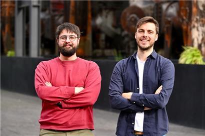 Tageblatt-Grafiker Louis Elsen und Cédric Feyereisen, Chef der Lokalredaktion, wollen 2027 den Ironman absolvieren
