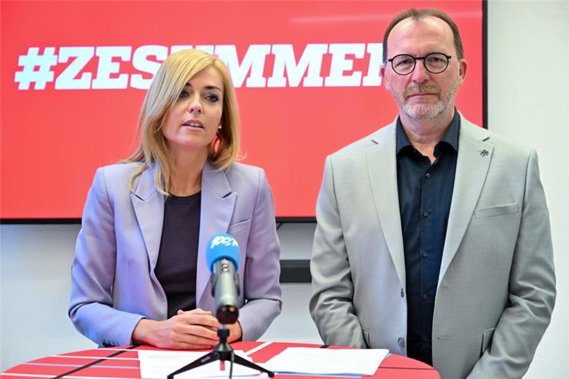 Taina Bofferding und Georges Engel bei der Pressekonferenz der LSAP über Plattformarbeit
