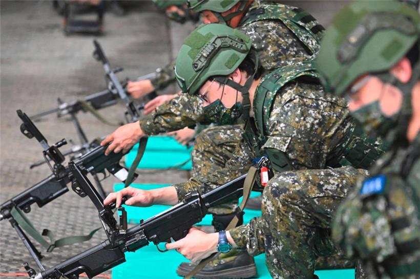 Taiwanesische Reservisten nehmen an einer Militärübung teil
