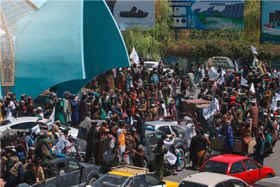 Taliban-Anhänger feiern den zweiten Jahrestag der Rückeroberung von Kabul
