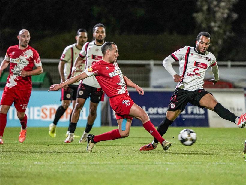 Tarek Nouidra und Fola kämpfen gemeinsam, doch ihr Team scheitert trotz großer Anstrengungen