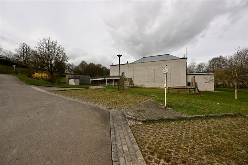 Tatort: Das Gelände beim Sportzentrum in Eischen, wo es im Herbst 2020  zur fatalen Begegnung zweier rivalisierender Jugendbanden kam
