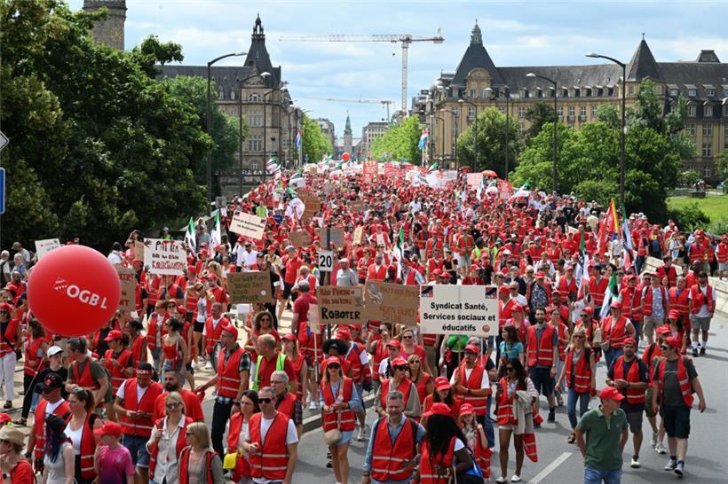 Tausende Menschen nahmen am Samstag an der nationalen Demonstration teil
