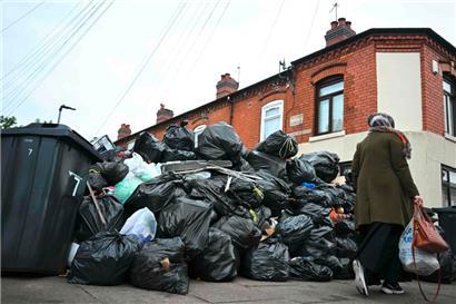 Tausende Tonnen Müll stapelten sich diese Woche in den Straßen der englischen Großstadt Birmingham
