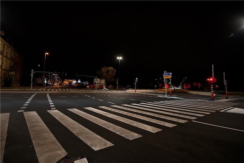 Taxen bezahlt man für eine Leistung. Da die Ausgangssperre keinen Autoverkehr zulässt, fordert eine Petition die anteilige Rückerstattung der „Autotaxe“ durch den Staat.
