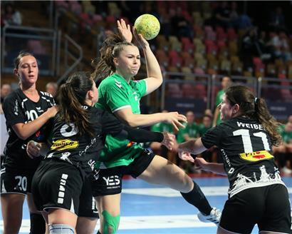 Tea Galic (in Grün) und ihre Käerjenger Teamkolleginnen lagen nach 20 Minuten mit 11:0 in Führung
