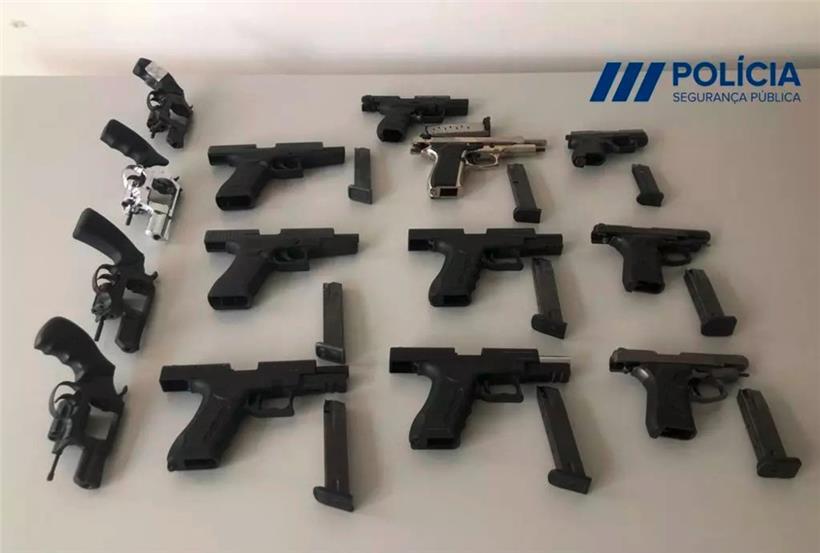 Teilweise wurden Schreckschusspistolen zu tödlichen Waffen umgebaut

