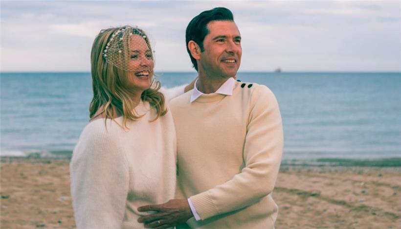 Tel le gourou d’une secte, Grégoire (Melvil Poupaud) isole peu à peu Blanche (Virginie Efira)
