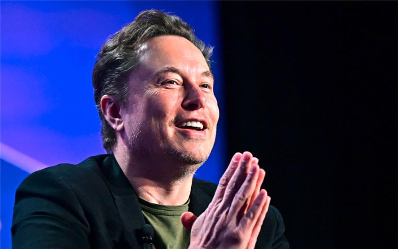 Tesla-CEO Elon Musk spricht am 6. Mai 2024 auf der 27. jährlichen Milken Institute Global Conference im Beverly Hilton in Los Angeles
