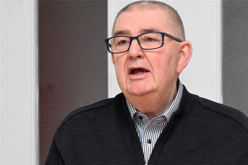 Théo Péporté (72) war Religionslehrer, Medienberater und Leiter der Erwachsenenbildung. Bis 2013 leitete er den Kommunikations- und Pressedienst der katholischen Kirche in Luxemburg. Eine aktive Rolle hat er immer noch bei Signis, der Weltorganisation katholischer Medien. Im Jahr 2017 übernahm er für Signis die Koordination der ökumenischen Jurys in Cannes. In dieser Funktion arbeitete er…
