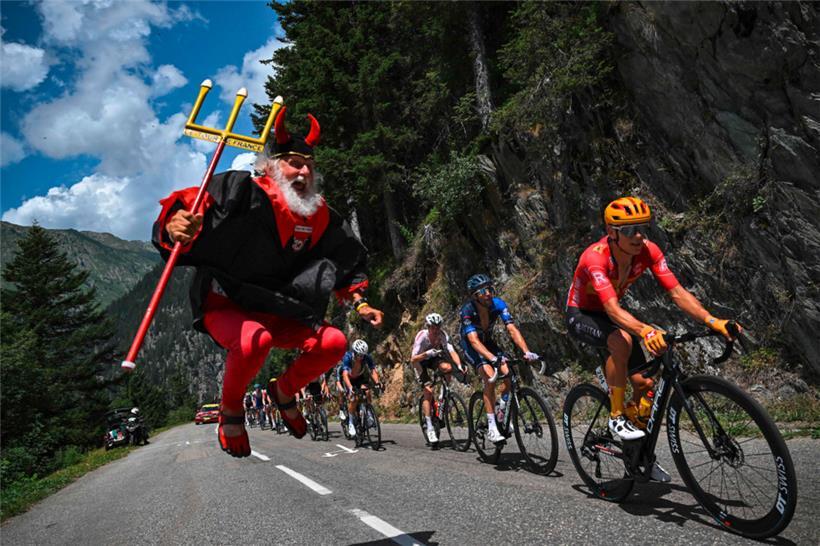Thibaut Pinot (Zweiter von rechts) übte Kritik an der Streckenführung
