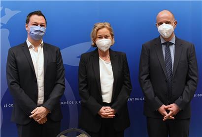 Thomas Dentzer („direction de la Santé“), Gesundheitsministerin Paulette Lenert und Paul Wilmes (LSBC/v.l.n.r.) bei einer Pressekonferenz am Donnerstagvormittag
