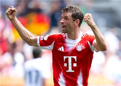 Thomas Müller setzt seine große Fußball-Karriere in Nordamerika fort. Der langjährige Profi des FC Bayern wechselt nach Kanada zu den Vancouver Whitecaps
