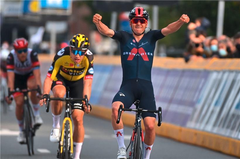 Thomas Pidcock bezwang Wout van Aert im Sprint
