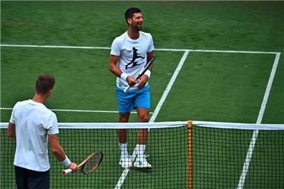 Titelverteidiger Novak Djokovic peilt seinen fünften Sieg in Serie in Wimbledon an
