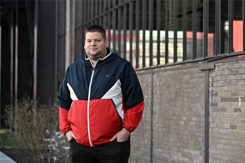 Tom Giombetti – oder T-Way – ist ein luxemburgischer Battle-Rapper
