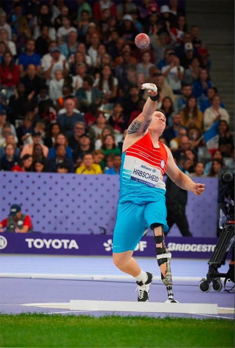 Tom Habscheids 14,97 Meter sind auch ein paralympischer Rekord in der F63-Klasse
