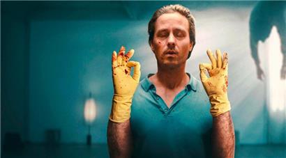 Tom Schilling in der Serie „Achtsam morden“
