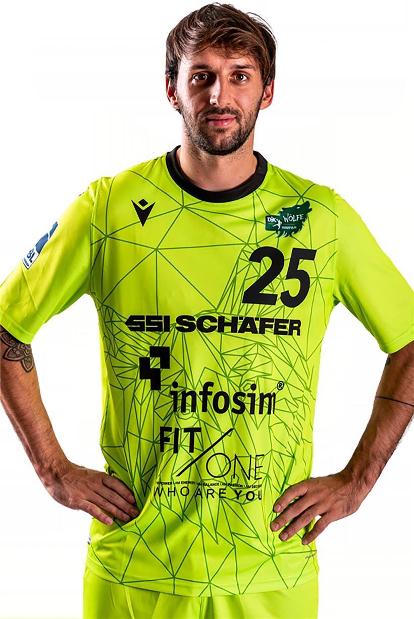 Tommy Wirtz spielt in der Saison 2020/2021 in der 2. Bundesliga für die Rimpar Wölfe
