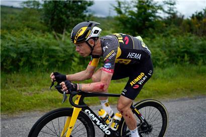 Tony Martin fuhr mit Schürfwunden nach dem Sturz weiter
