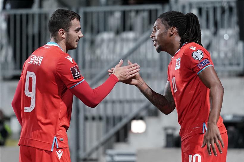 Tore, Handshakes und viele Hoffnungen für die Zukunft: Die aktuelle Formkurve der „Roten Löwen“ lässt die Herzen der Fans höher schlagen
