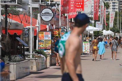 Touristen in Magaluf: Derzeit wird die Polizei auf Mallorca nahezu jede Woche wegen Sexualdelikten benachrichtigt
