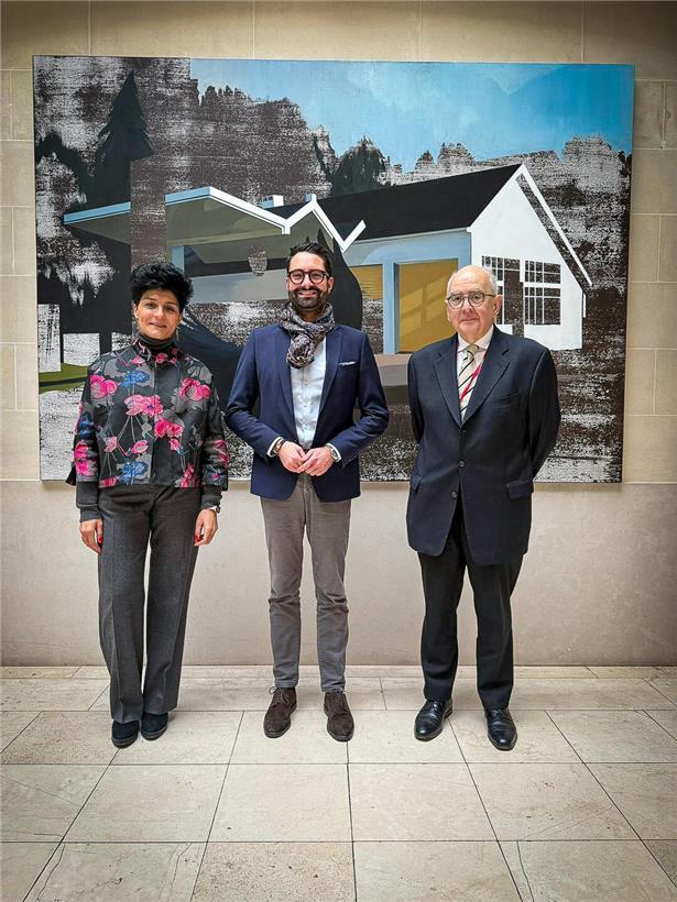 Kulturminister Eric Thill mit neuer Direktorin Sonia da Silva und scheidendem Leiter Olivier Frank beim Institut Pierre Werner