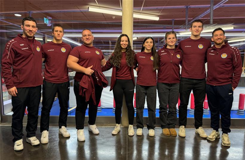 Trainer Arnaud Grisier mit seiner Mannschaft: Nicola Yatsko, Nick Kunnert, Lora Schroller, Kiara Dias, Leni Welter, Micha Welter und Tom Schmit werden Luxemburg in Montpellier vertreten
