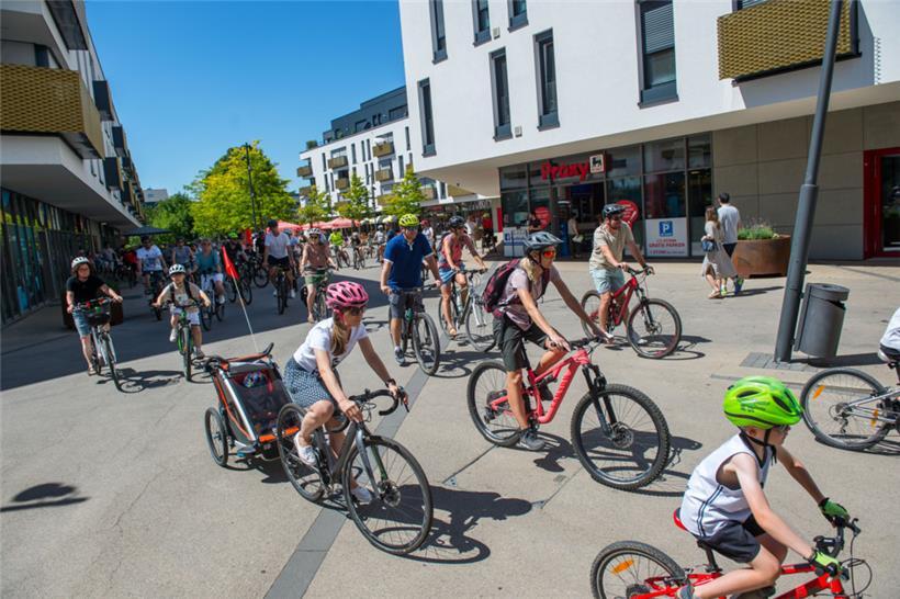 Treffpunkt der Radfahrer ist wie bei den letzten Ausgaben „Am Duerf“ in Düdelingen 

