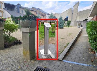 Trinkwasserspender im Kräutergarten
