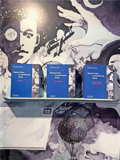 Trois catalogues offrent une sélection éclectique de livres du grand-duché
