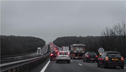 Trotz Verkehrsfrust wollen – oder können – die meisten Menschen nicht auf den öffentlichen Verkehr zurückgreifen
