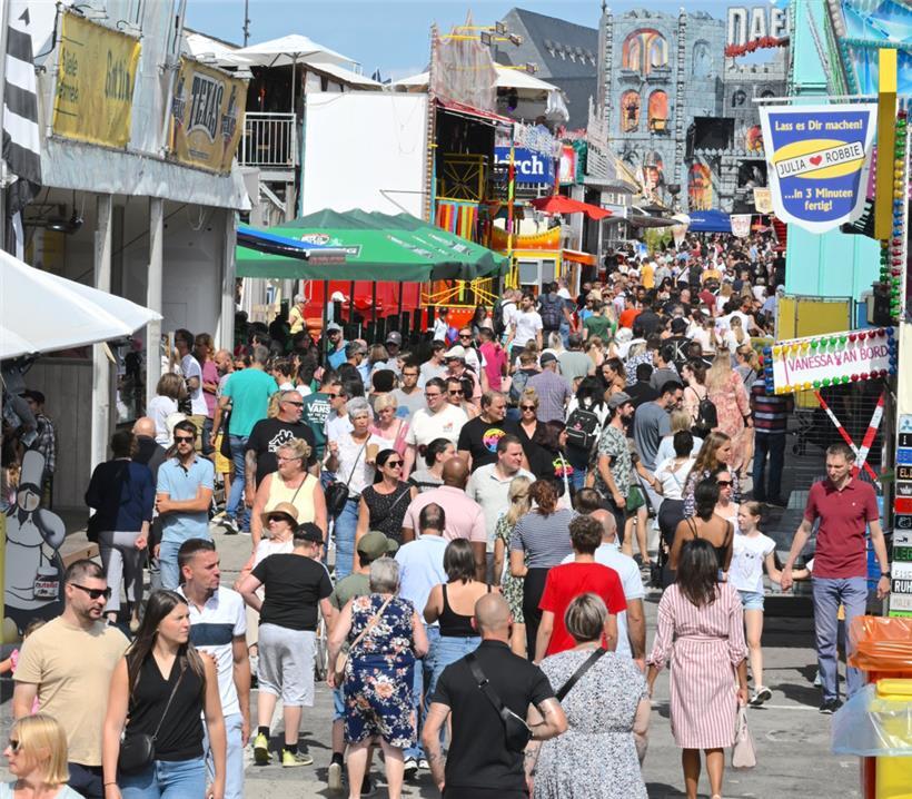 Trotz der Kontroversen war die Schueberfouer zum Auftakt am Wochenende gut besucht
