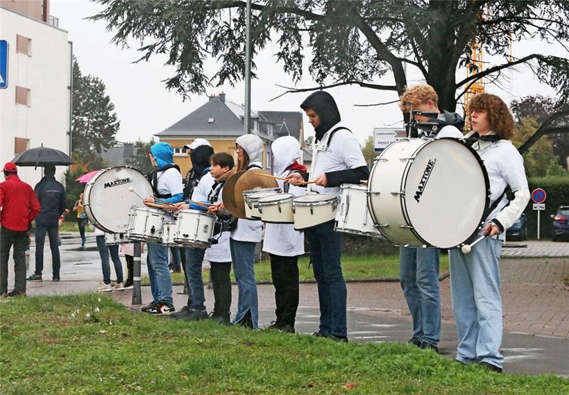 Trotz der nassen Wetterverhältnisse war auch für Stimmung an der Strecke gesorgt