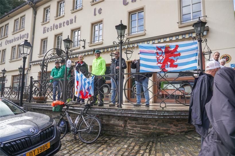 Trotz der widrigen Wetterverhältnisse hatten sich einige luxemburgische Fans am Viandener Anstieg eingefunden
