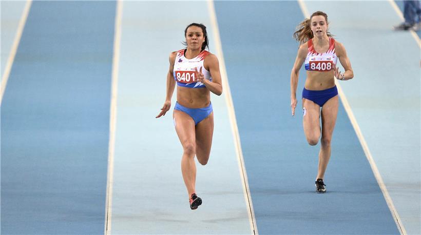 Trotz mehrfacher nationaler und internationaler Erfolge musste Tiffany während i...