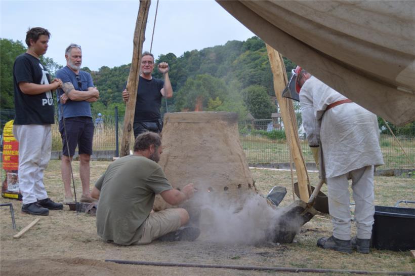 Trotz vieler Bemühungen konnte der Ofen nicht auf 1.100 Grad Celsius erhitzt werden
