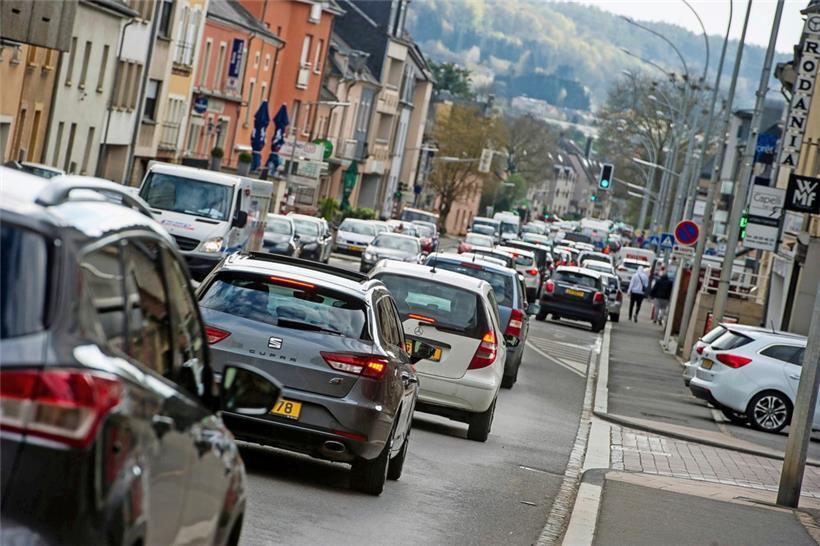 Trotz vieler verstopfter Straßen und hoher Investitionen in den öffentlichen Transport steigt die Zahl der Neuzulassungen wieder deutlich an 
