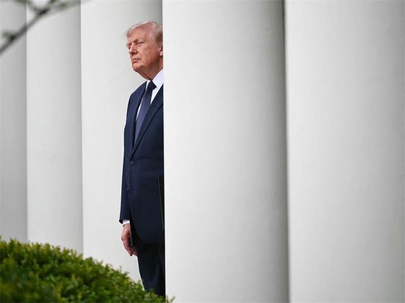 Trump, der zurzeit schlecht in den Umfragen abschneidet, bereitet den Boden für die nächste Attacke auf das demokratische System der USA