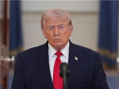 Donald Trump fordert Pharmakonzerne auf, Produktionsstätten zurück in die USA zu verlagern, um Abhängigkeit zu reduzieren