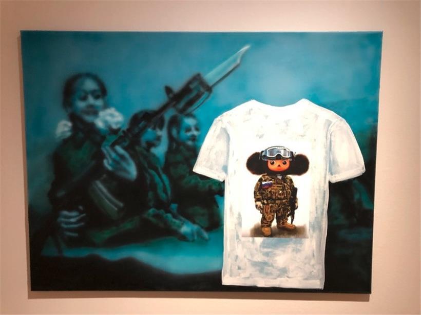 Tscheburaschka im Soldaten-Outfit
