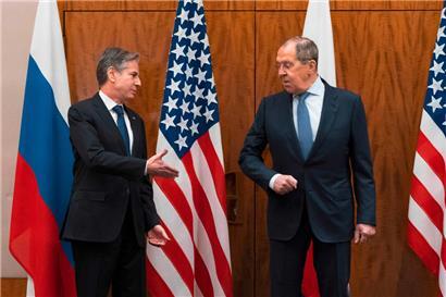 US-Außenminister Antony Blinken (l.) und sein russischer Amtskollege Sergej Lawrow sprachen gestern in Genf über die Sicherheit in Europa. Ohne die EU.
