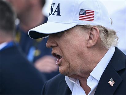 US-Präsident Donald Trump beim Irish-Open-Golfturnier, das in einem seiner Resorts stattfindet