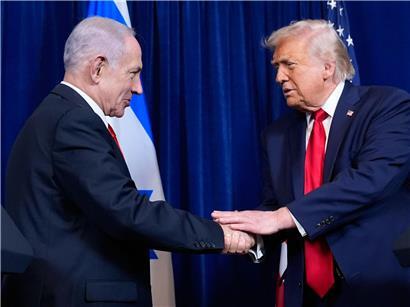 US-Präsident Donald Trump und israelischer Ministerpräsident Benjamin Netanjahu bei Pressekonferenz 2025