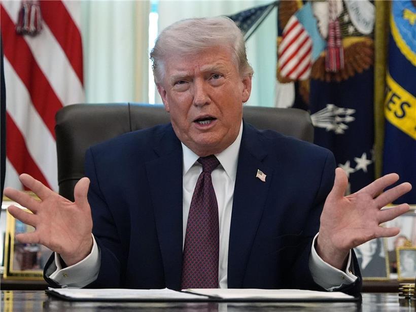 US-Präsident Donald Trump hält eine Rede im Oval Office des Weißen Hauses, Politiker im Amt