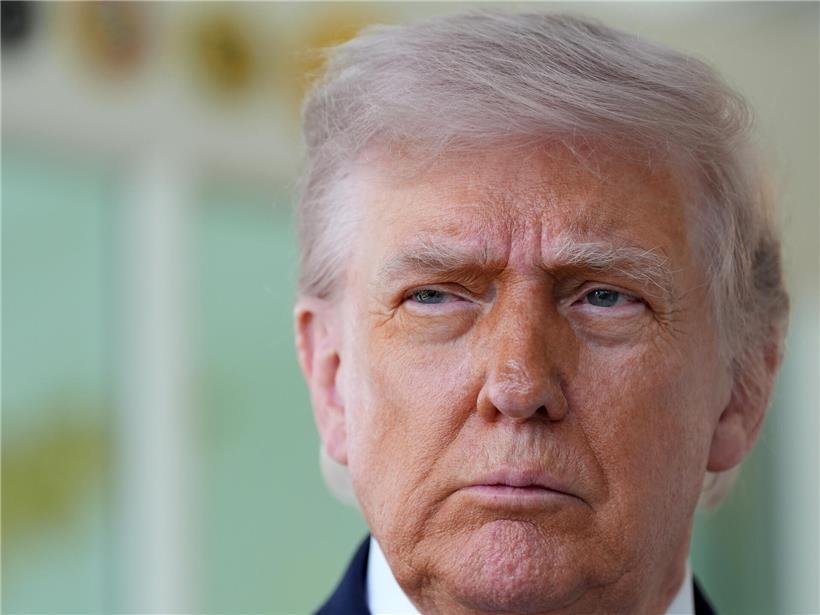 US-Präsident Donald Trump hält Rede vor dem Oval Office im Weißen Haus, politische Ansprache, Regierung